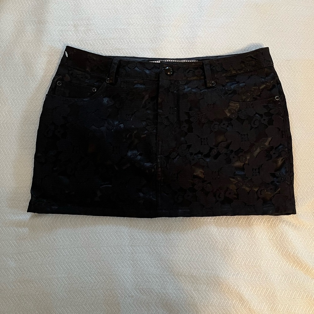 Vintage forever 21 twist black lace mini skirt